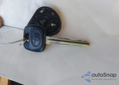 2003 Toyota Camry Le z USA, uszkodzony, nr VIN 4T1BE32K73U660930